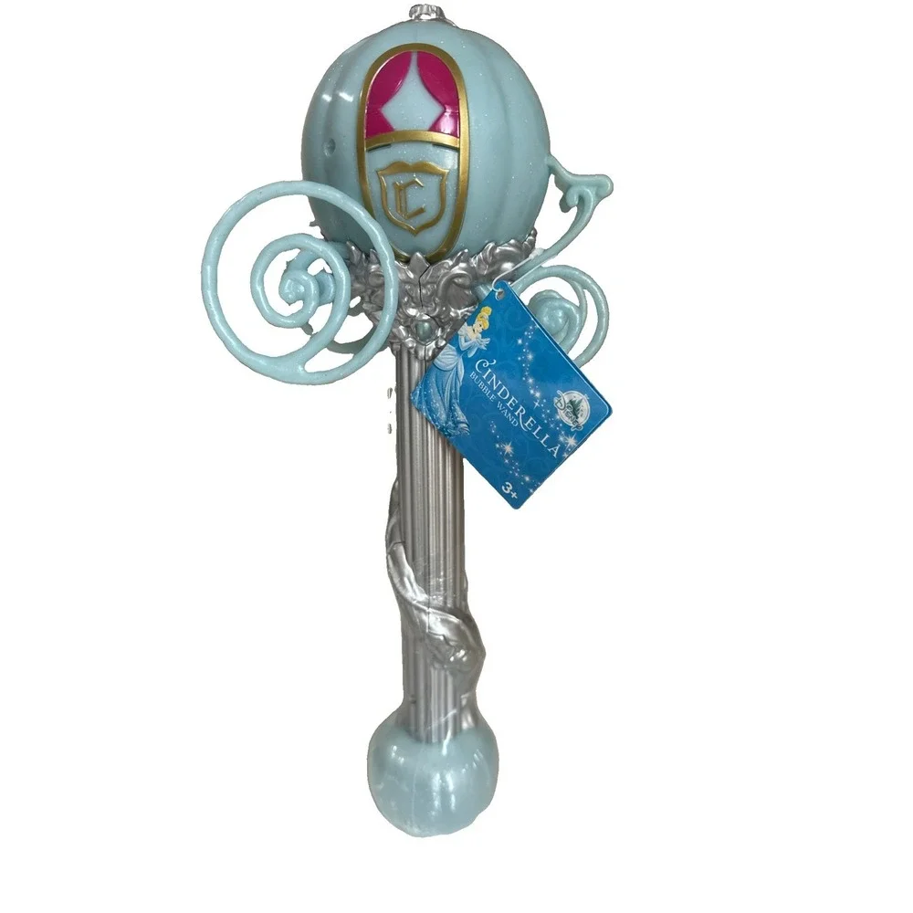 Disney Parks Cinderella Carriage Coach Light Up Glow Color Change Bubble Blower
